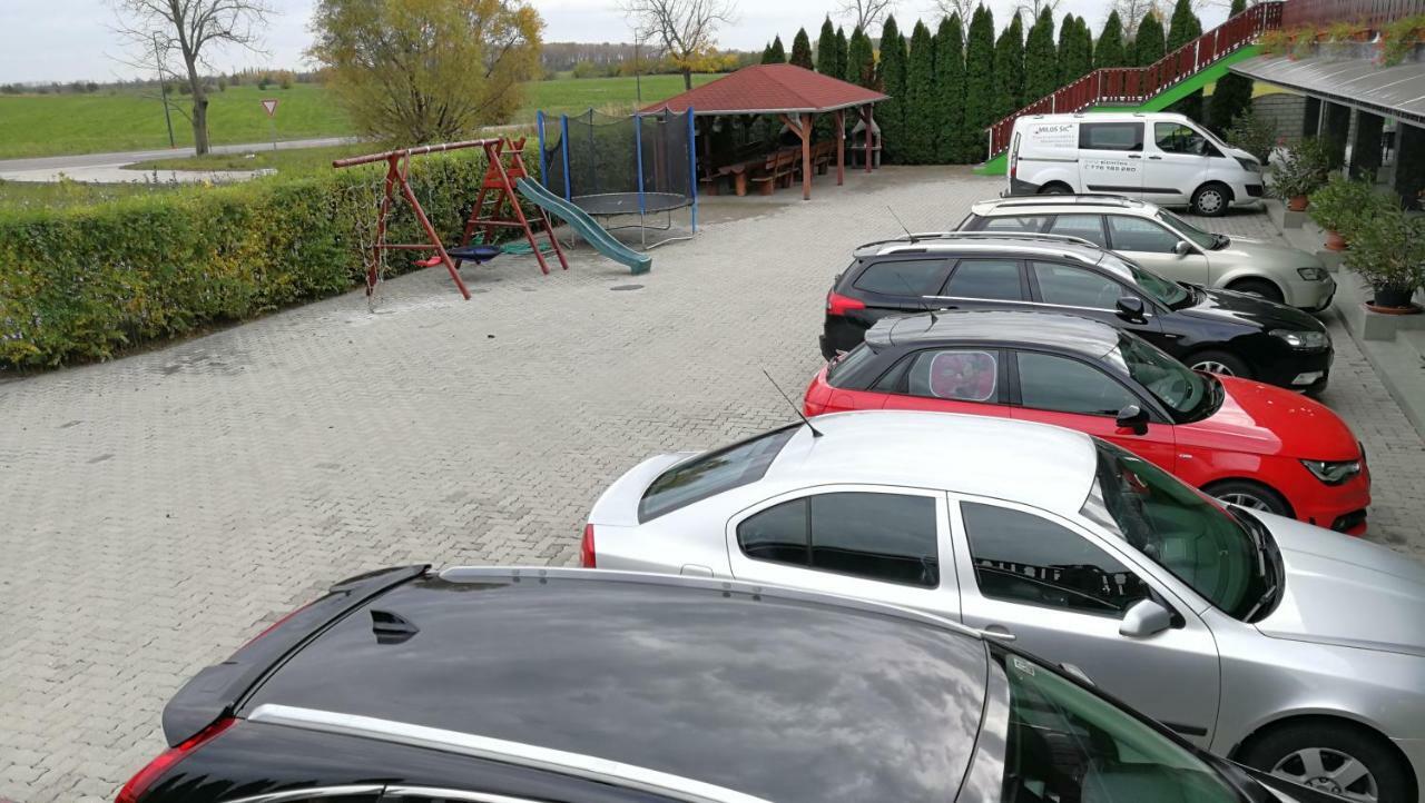 Apartman Taktik Velky Meder Exterior foto