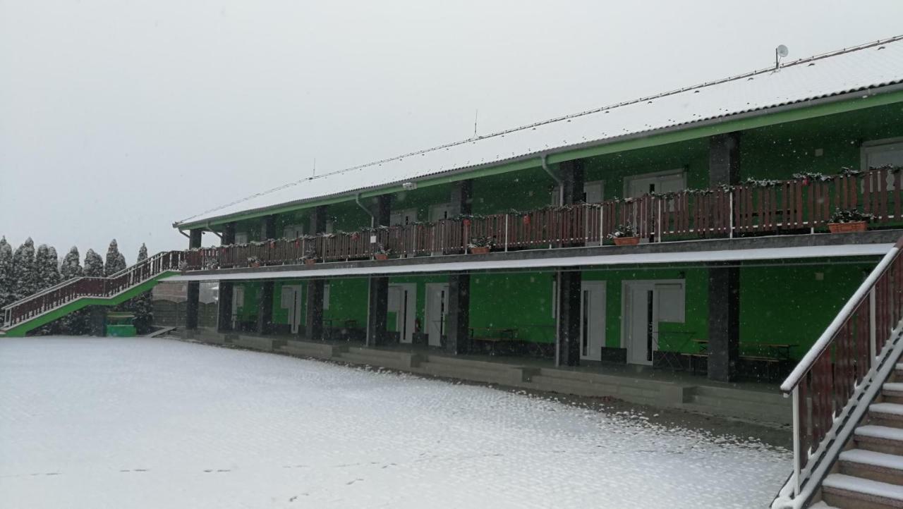 Apartman Taktik Velky Meder Exterior foto